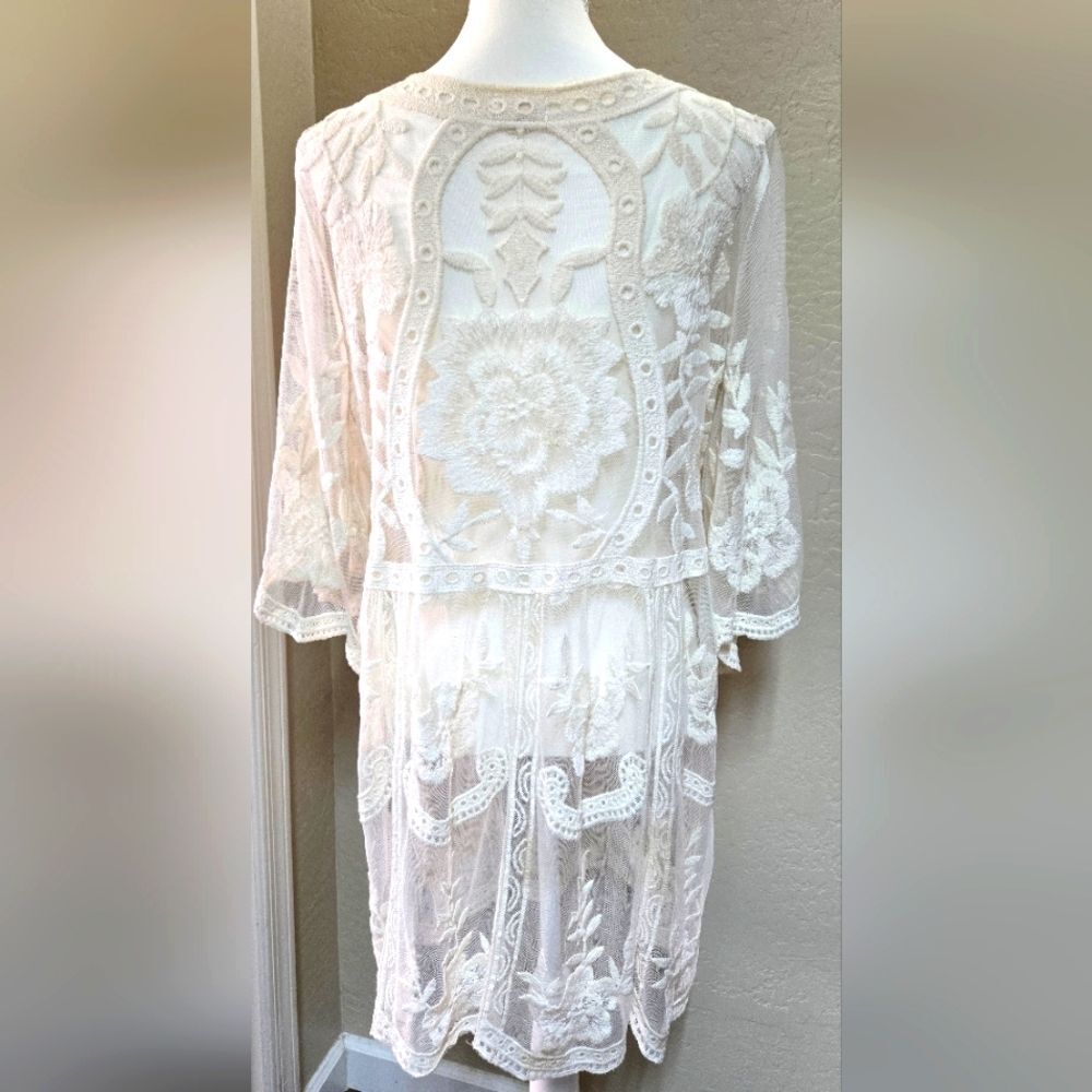 POL Ivory Lace Detail 35" Long Duster Or Beach Cover Up. Size M. - Picture 3 of 5